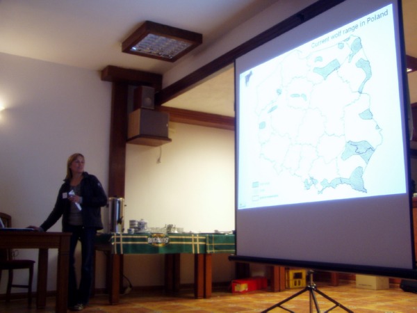 Sabina Nowak (WILK) prezentuje rozšíření vlka v Polsku