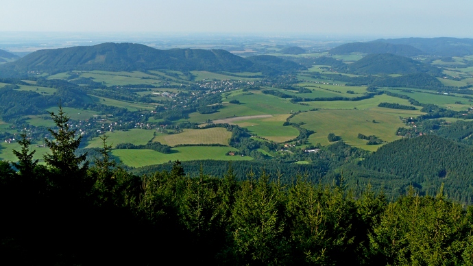 Kulturní krajina Podbeskydí protkaná migračními koridory